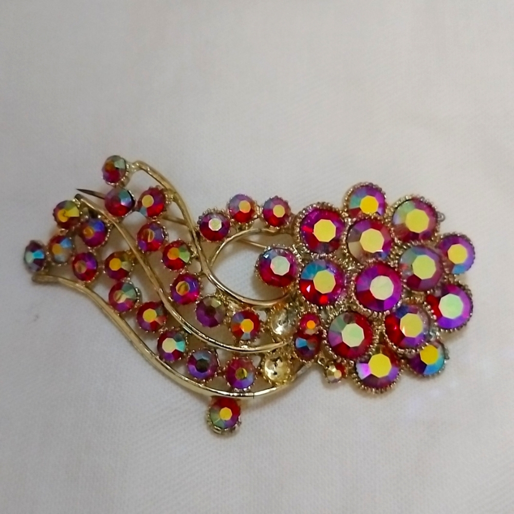Vintage BSK Brooch Gold tone Magenta Aurora Borealis Crystal Whimsy Floral